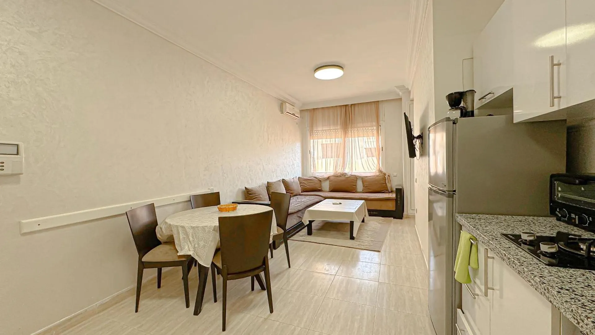 Studio Confort Au Coeur De Gueliz Proche Carre Eden Marrakesz Apartament